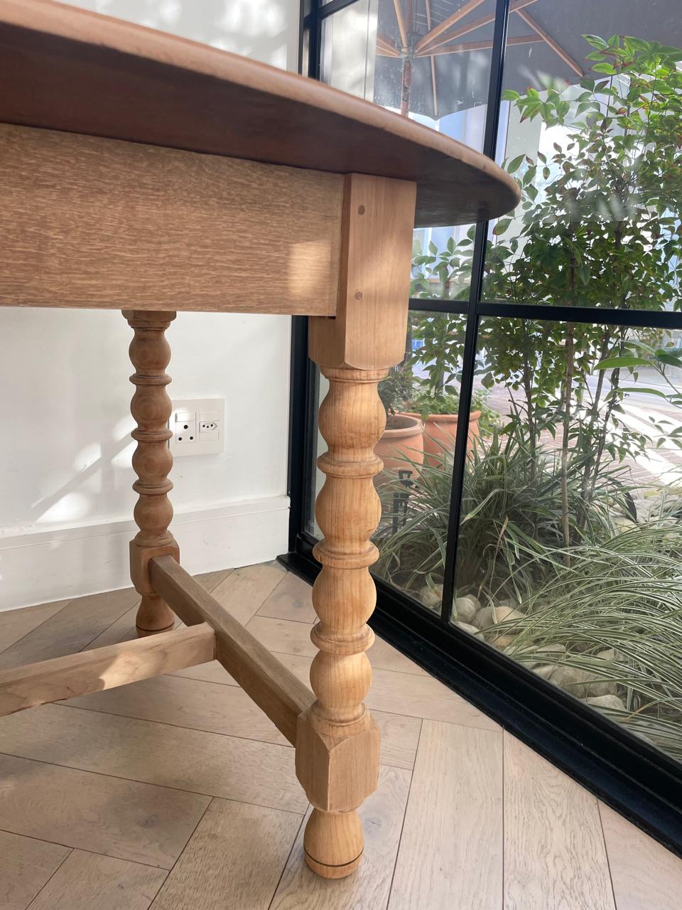 Amsterdam Diningroom Table