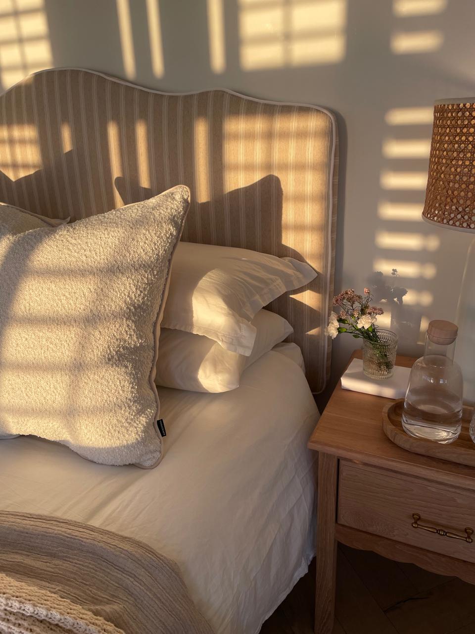 Daisy Bedside Table (White Willow Collection)