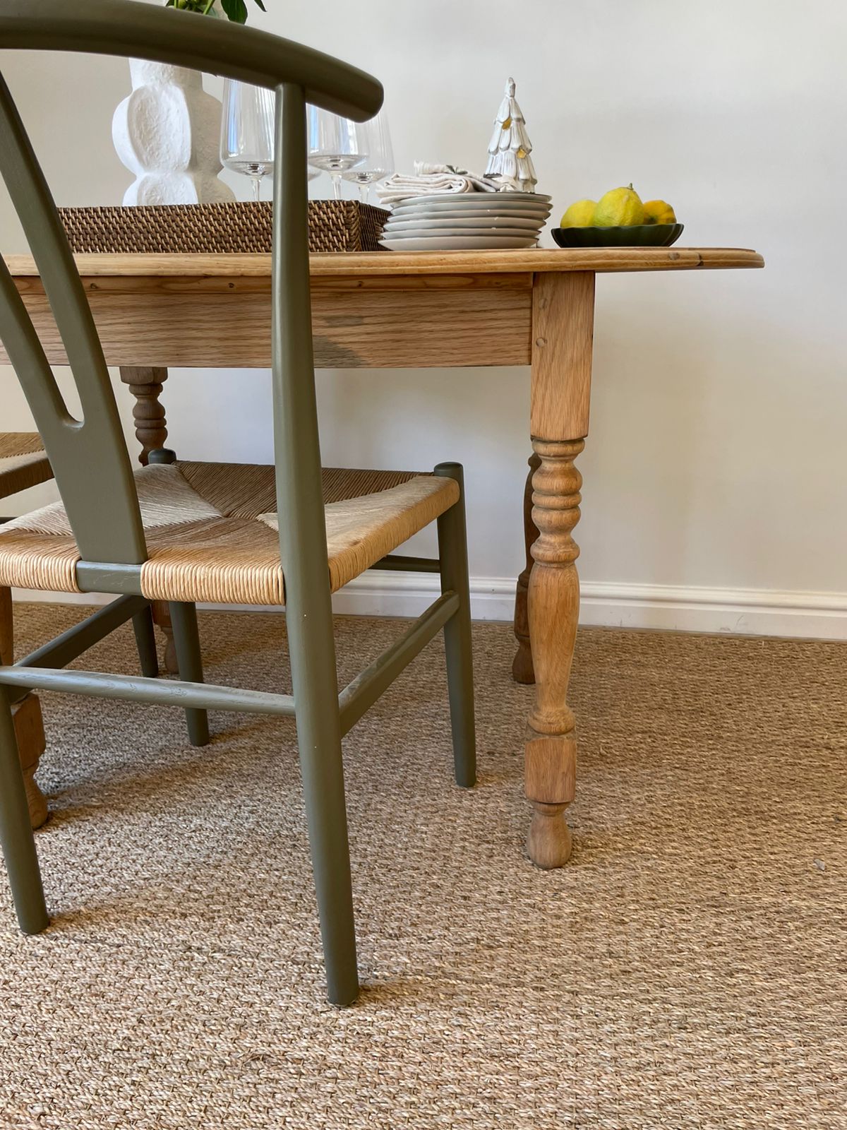 Avignon Dining Table