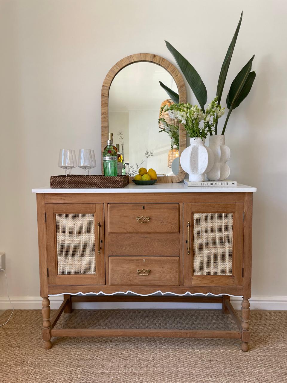 The Delhi Server/Sideboard