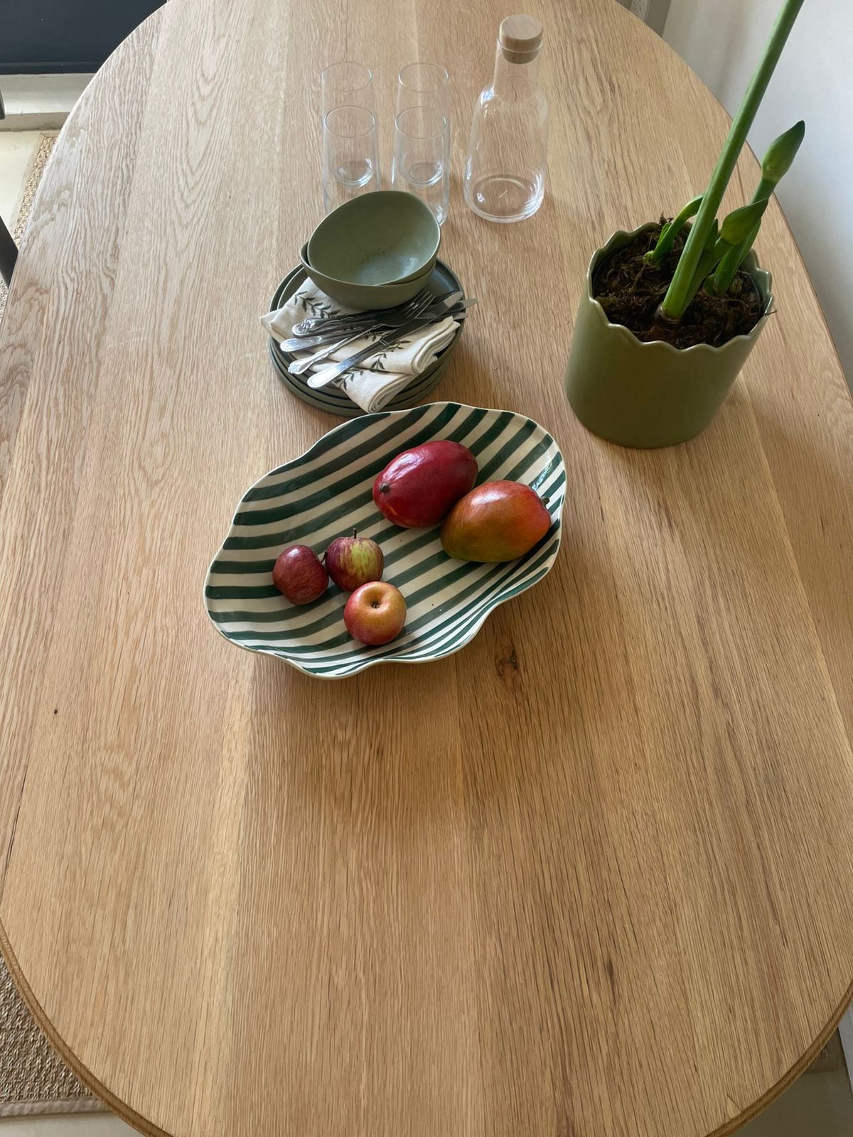 Kansas Dinning Table