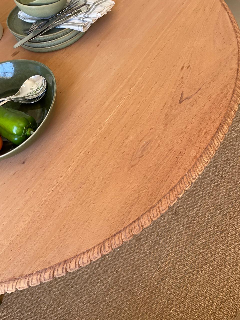 The Verona Dinning Table