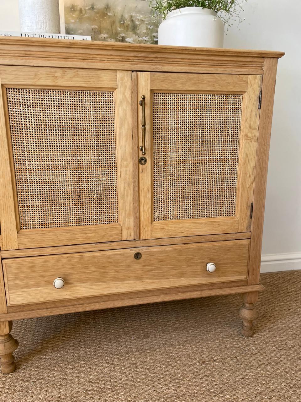Ridge Cupboard