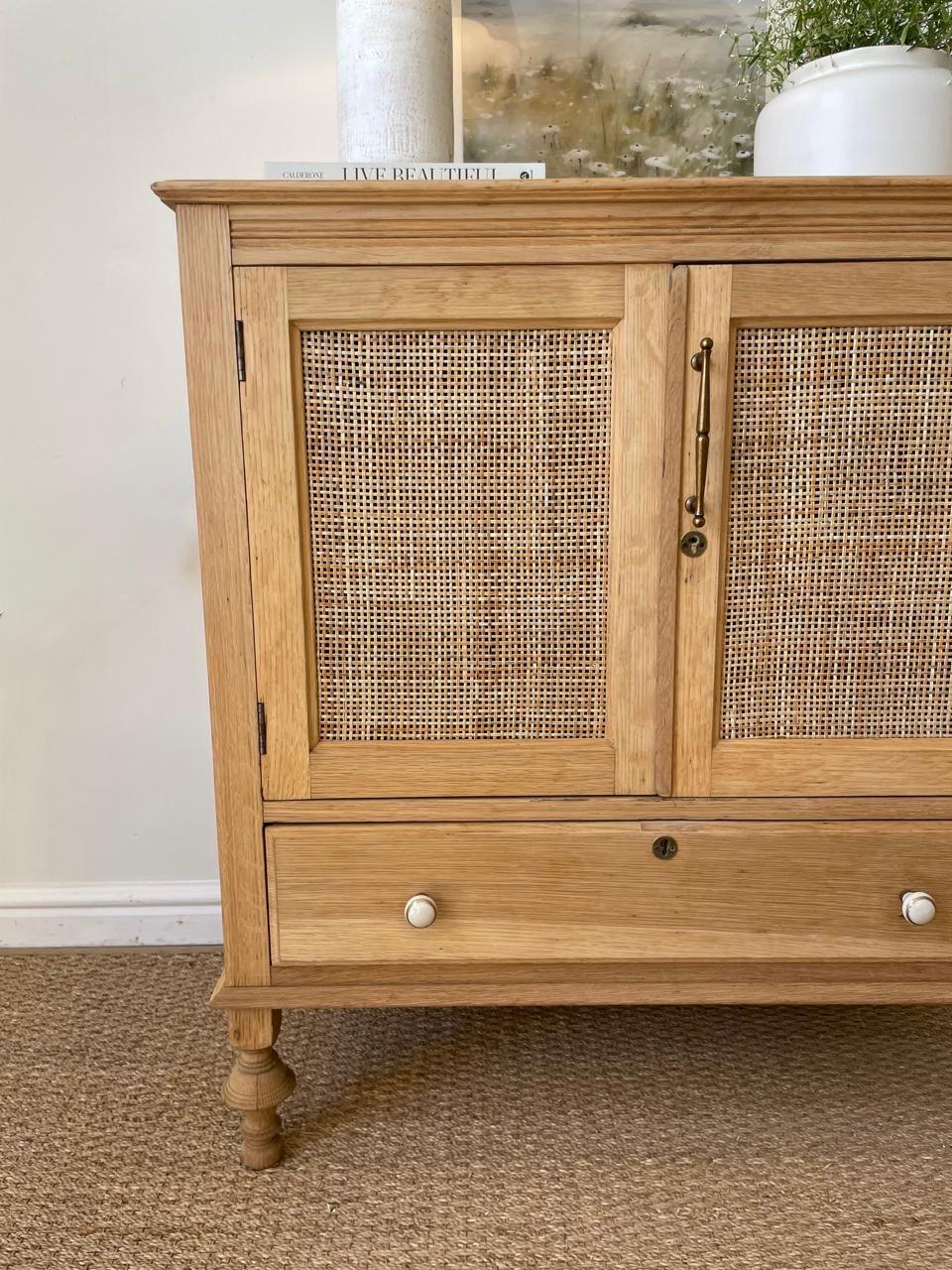 Ridge Cupboard