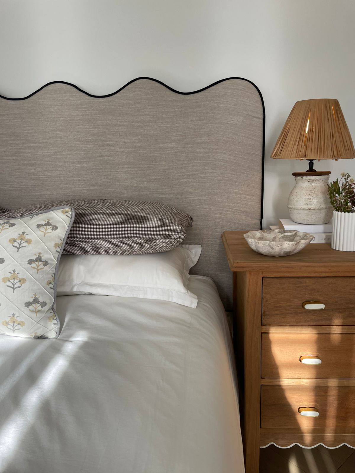 Scalloped Headboard