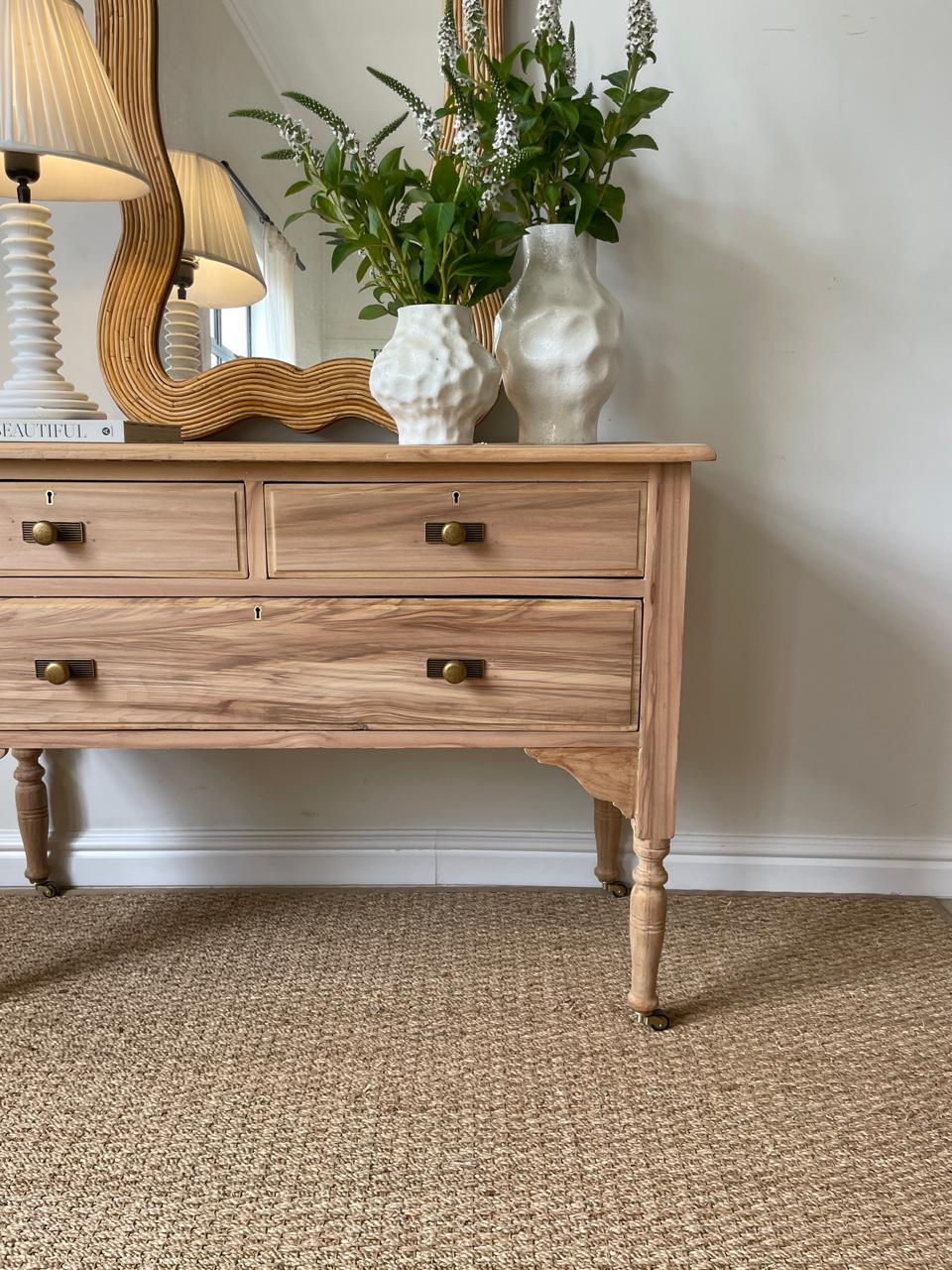 Elizabeth Chest of Draws