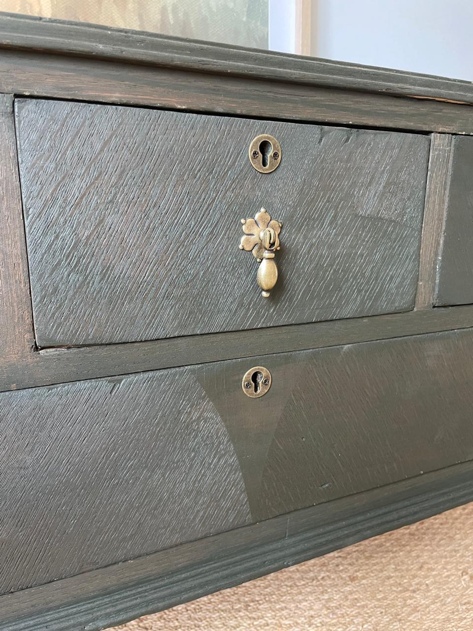Nederburgh Chest of Draws