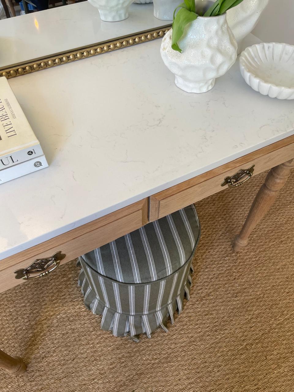 The Chloe Desk