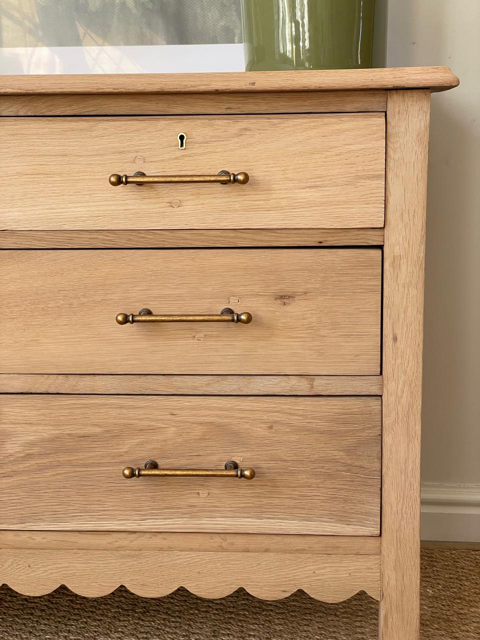 Leslie Chest of Draws