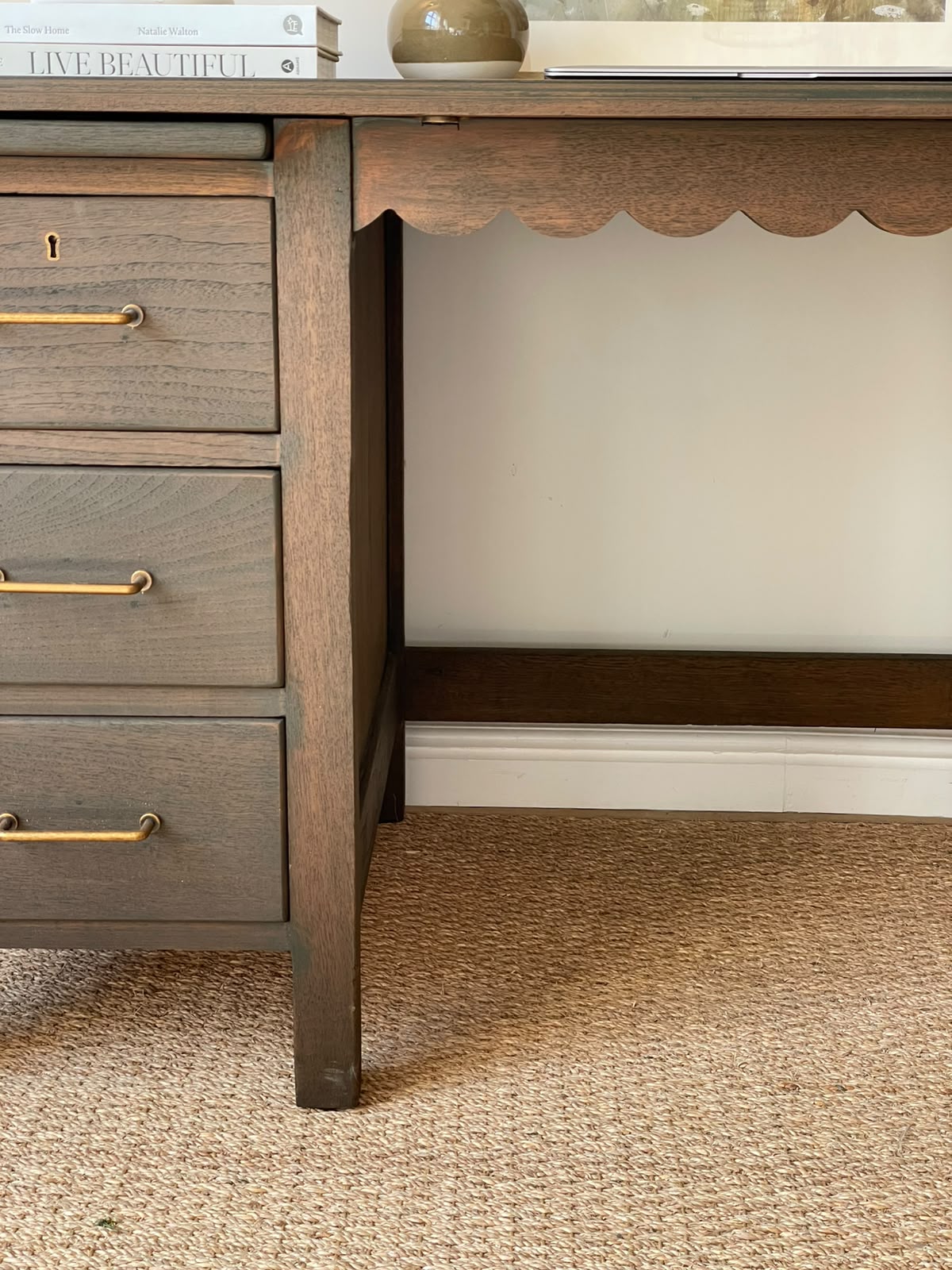 Thistle Desk