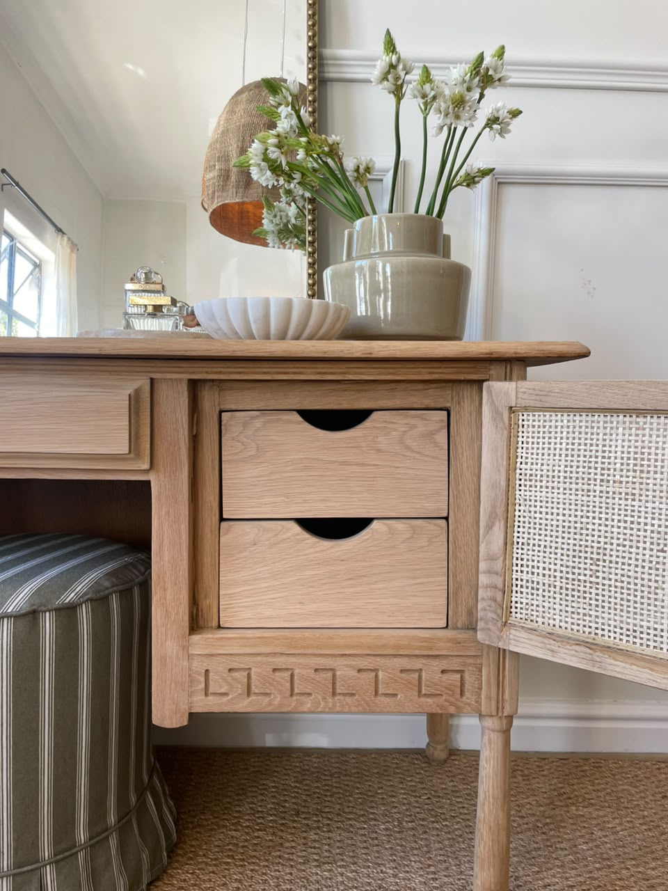 The Bella Desk/Dressing