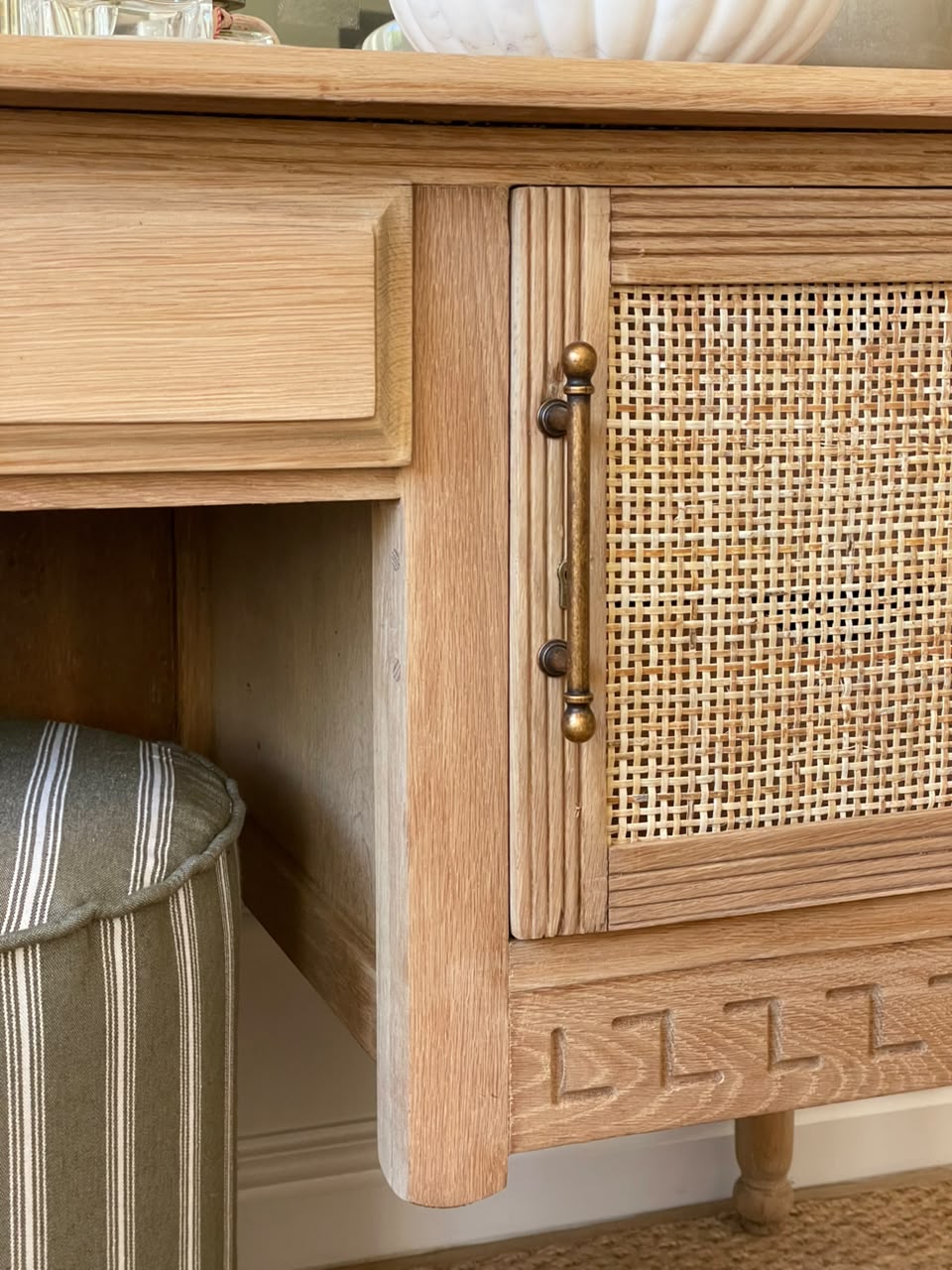 The Bella Desk/Dressing