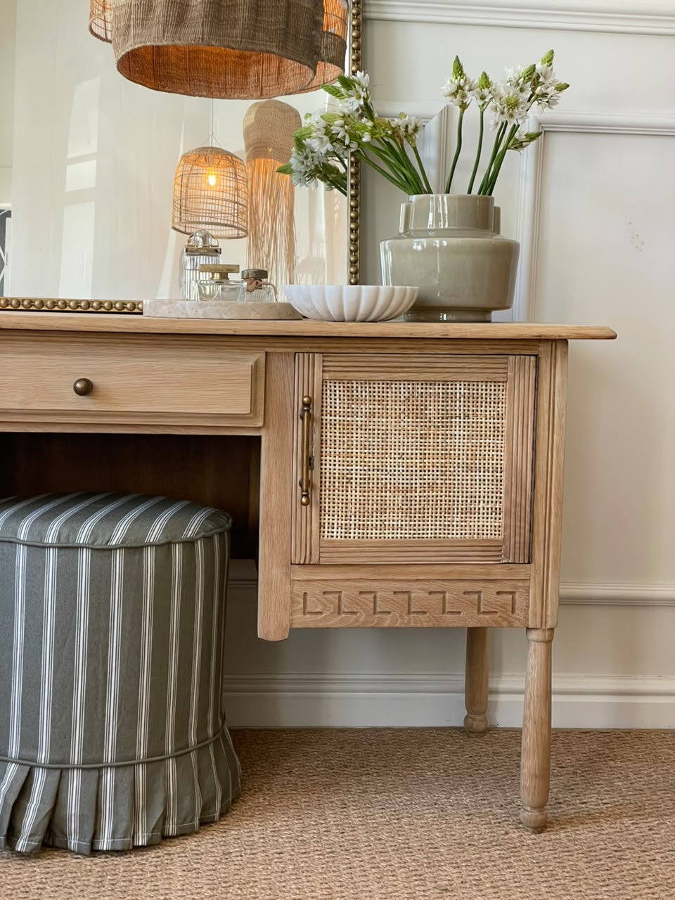 The Bella Desk/Dressing